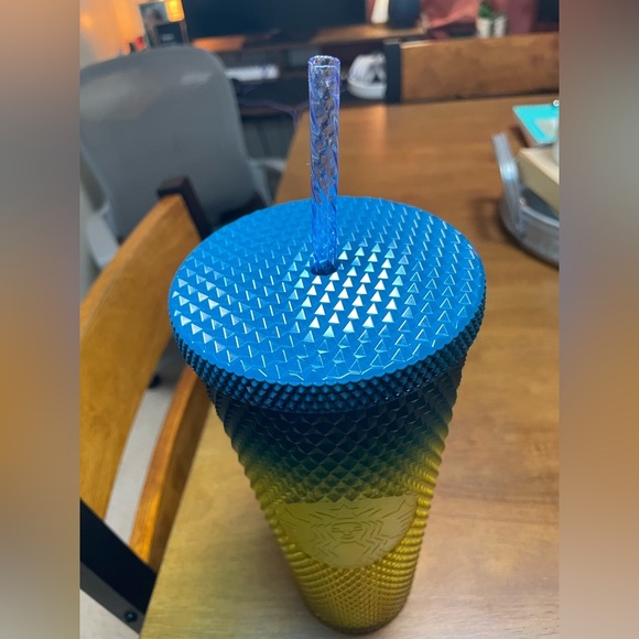 ✨Starbucks 24oz Studded Tumbler - Picture 5 of 10
